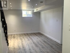 1033-1033 Gardner Ave in Mississauga, ON - Building Photo - Building Photo