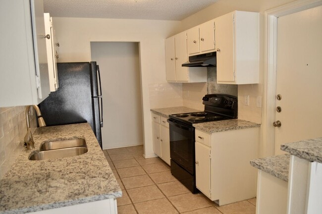 3318 Stoney Mist in San Antonio, TX - Building Photo - Building Photo