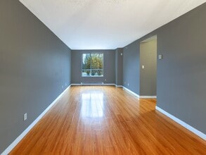 7760 Granville Ave in Richmond, BC - Building Photo - Building Photo