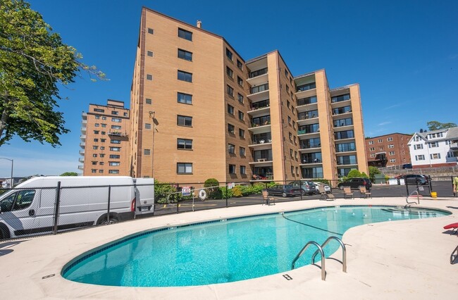 property at 295 Lynn Shore Dr