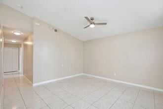 2454 Harbor Town Dr in Kissimmee, FL - Building Photo - Building Photo