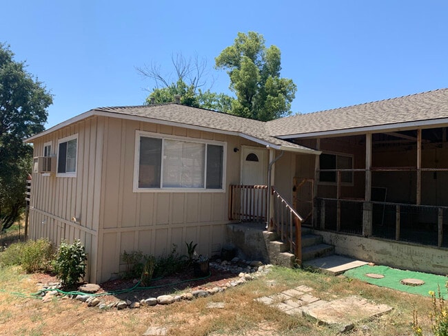 property at 4258 Howard Cir