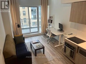 77-277 Shuter St in Toronto, ON - Building Photo - Building Photo