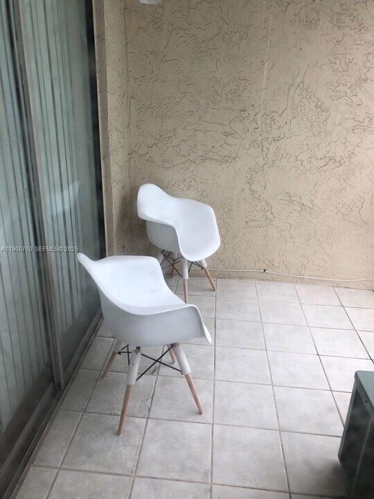 2903 N Miami Beach Blvd in North Miami Beach, FL - Building Photo