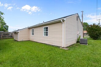 2014 Somerville Dr in Hampton, VA - Building Photo - Building Photo