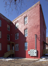 5-23 Worcester Pl in Holyoke, MA - Foto de edificio - Building Photo