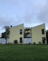 119 Coral Way E in Indialantic, FL - Building Photo