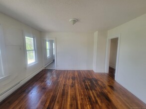 83 Baldwin Ave in Waterbury, CT - Building Photo - Building Photo