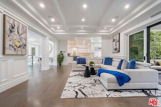 126 N Canyon View Dr in Los Angeles, CA - Building Photo - Building Photo