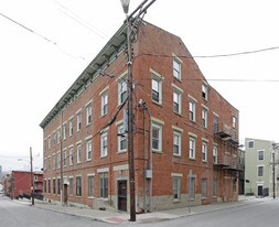 1631-1637 Hughes St Apartments