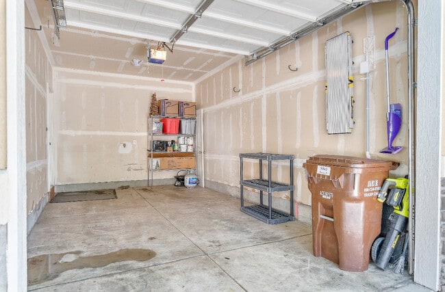 5043 W Rock Butte in Herriman, UT - Building Photo - Building Photo