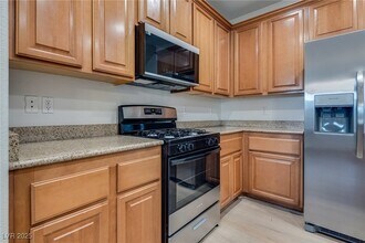8244 Brilliant Pompon in Las Vegas, NV - Building Photo - Building Photo
