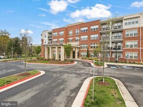 10755 Fairgrounds Dr in Fairfax, VA - Building Photo - Building Photo