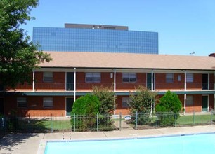 Old South Apartments in Tulsa, OK - Building Photo - Building Photo