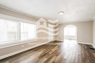 644 E 34th St in Indianapolis, IN - Foto de edificio - Building Photo