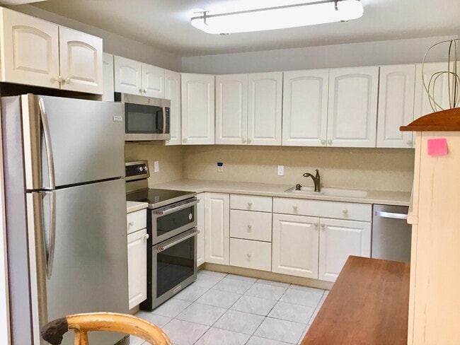 1004 Newcastle A in Boca Raton, FL - Building Photo - Building Photo