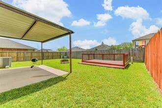 12018 Country Orchard Ln in Houston, TX - Foto de edificio - Building Photo