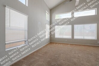 7441 W Fleetwood Ln, Unit 113 in Glendale, AZ - Foto de edificio - Building Photo