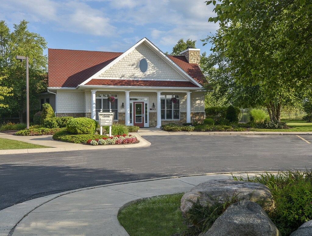 Preston Pointe at Inverness Apartments in Fort Wayne, IN