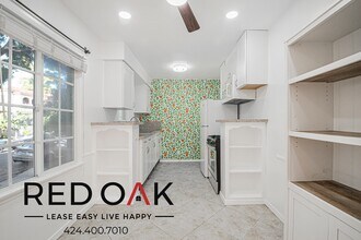 340 N Curson Ave in Los Angeles, CA - Building Photo - Building Photo