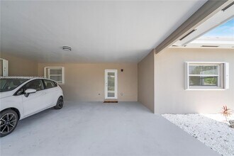 8901 SW 149th Terrace in Palmetto Bay, FL - Building Photo - Building Photo