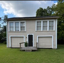 2370 Ave C in Beaumont, TX - Building Photo