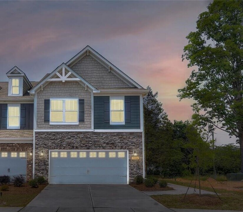 7004 Bentz St in Charlotte, NC - Foto de edificio