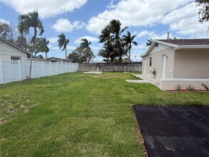 10375 SW 152nd Terrace in Miami, FL - Building Photo - Building Photo