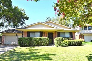 508 Worcester Way in Richardson, TX - Building Photo