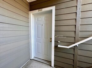 1670 SW Mulberry Pl in Oak Harbor, WA - Building Photo - Building Photo