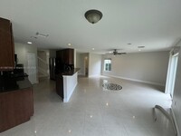 4527 SW 129th Ave in Miramar, FL - Foto de edificio - Building Photo