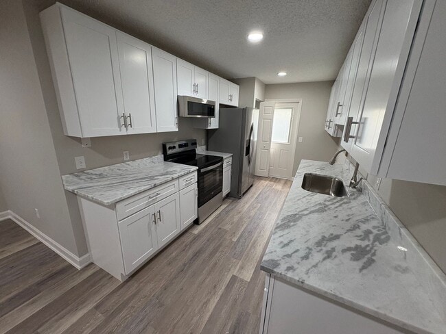 459 W Rosewood Ln in Tavares, FL - Building Photo - Building Photo