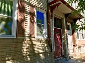 42 Everett St, Unit #3 in Boston, MA - Building Photo