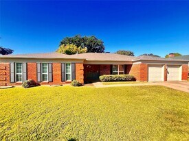 15621 Terrace Lawn Cir in Dallas, TX - Building Photo