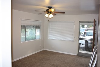 Pasadena Apartments in Fallbrook, CA - Building Photo - Interior Photo