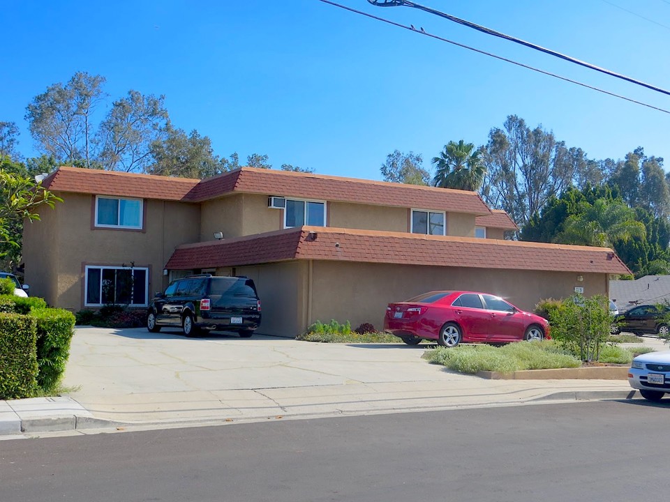 All Spacious 2+1.5 Units | No Rent Control in La Habra, CA - Building Photo