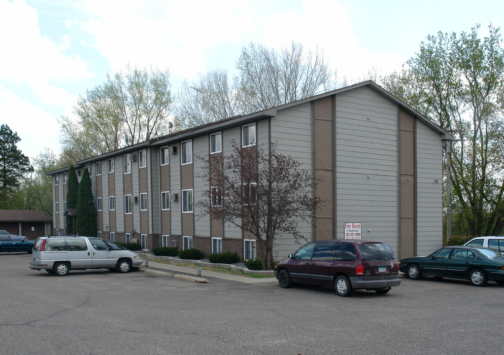 South Gate Apartments in Princeton, MN - Foto de edificio