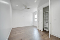 3008 W Belmont Ave, Unit 3008 West Belmont #1 in Chicago, IL - Building Photo - Building Photo