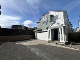 496 Prosecco Wy in Reno, NV - Building Photo