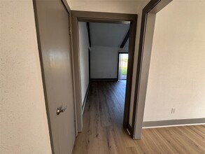 9750 Guest St in Houston, TX - Building Photo - Building Photo
