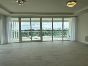 4701 N Meridian Ave, Unit 717 in Miami Beach, FL - Building Photo - Building Photo