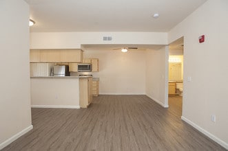 Stoneridge in Roseville, CA - Building Photo - Building Photo