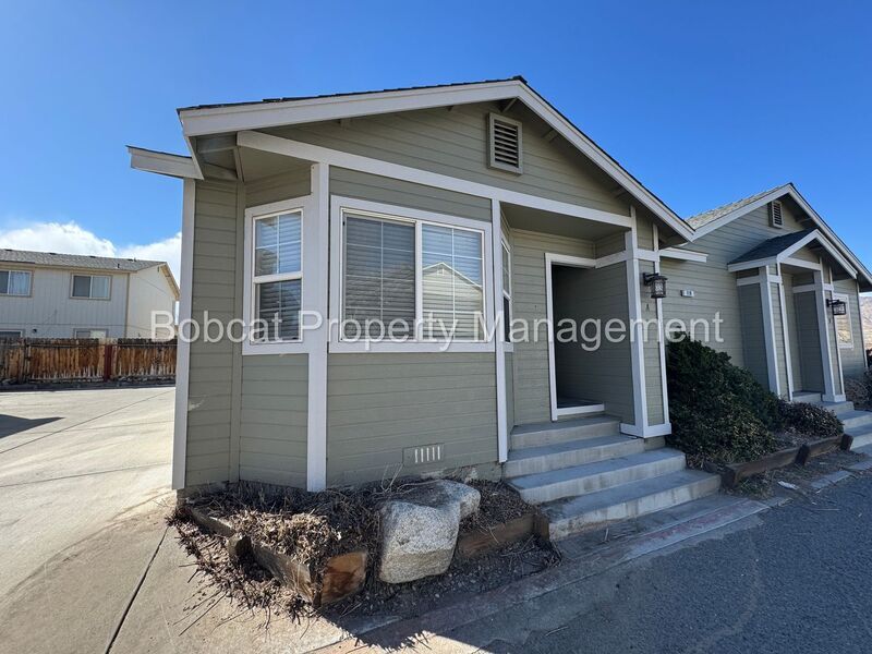 119 Justin Ln in Dayton, NV - Building Photo