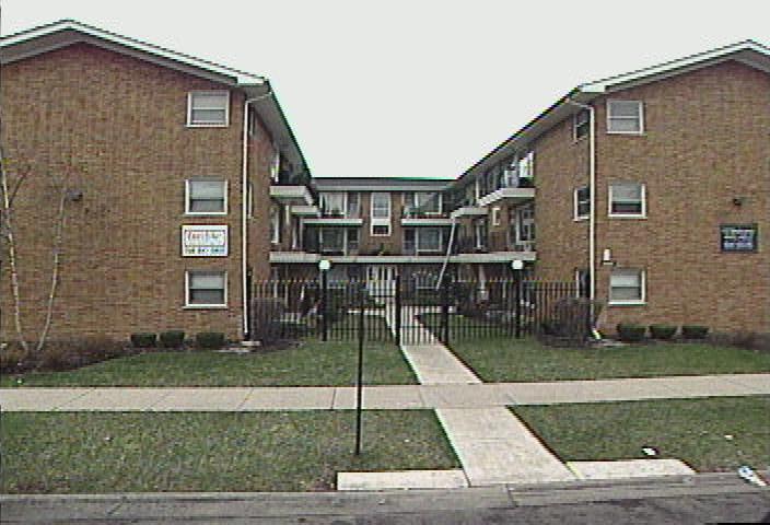 Courtyards in Riverdale, IL - Foto de edificio