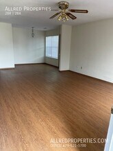 695 W Beck Dr in Fayetteville, AR - Building Photo - Building Photo