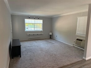 608 Fox Run Ln in Patterson, NY - Building Photo - Building Photo
