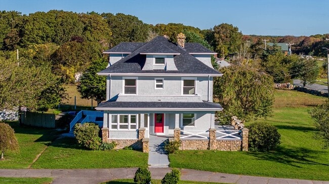 736 Sconticut Rd in Fairhaven, MA - Building Photo - Building Photo
