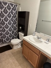 1335 Meadow Ranch St in Plumas Lake, CA - Foto de edificio - Building Photo