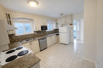 29 Duntroon Crescent in Toronto, ON - Building Photo - Building Photo