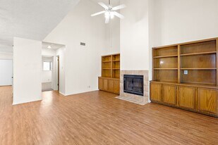 1303 Conway Dr in San Marcos, TX - Building Photo